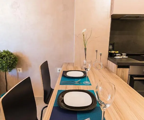 Daire Kapana Luxury Center With Garage *