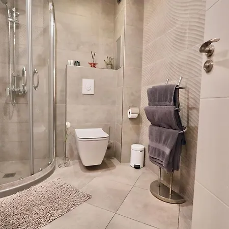 Kapana Luxury Center With Garage Апартамент
