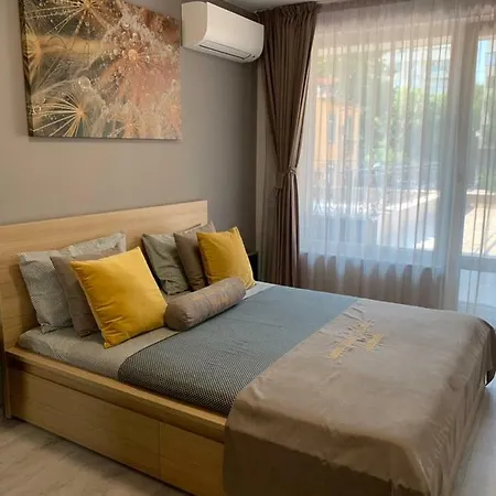 Kapana Luxury Center With Garage Апартамент *