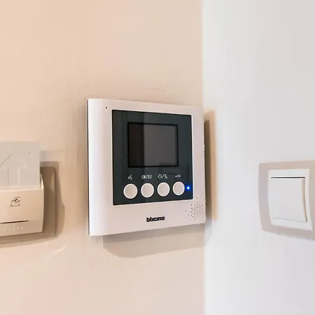 Kapana Luxury Center With Garage 아파트