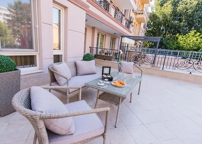 Kapana Luxury Center With Garage Apartamento Plovdiv