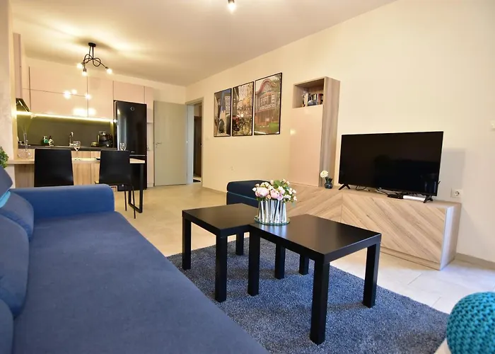 Kapana Luxury Center With Garage